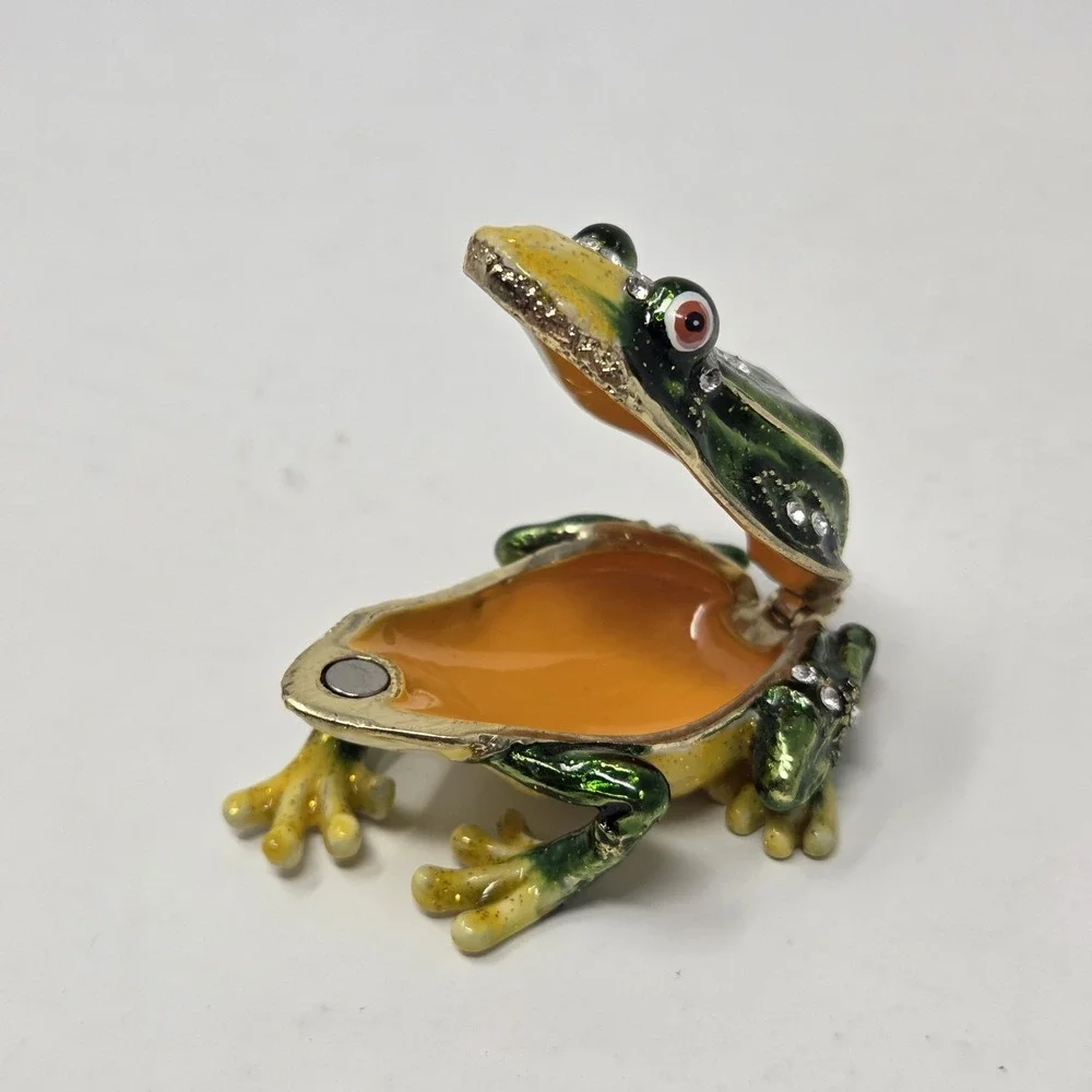 Small Green Frog Hinged Metal Enameled Crystal Whimsical Trinket Box Magnetic‎